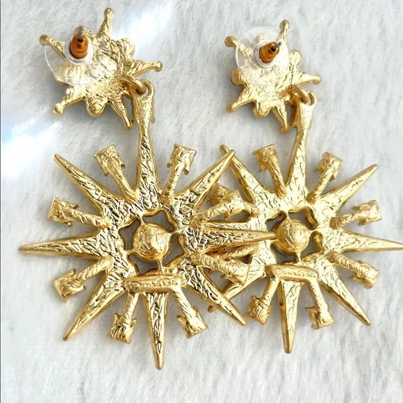 Oscar de la Renta Star Burst Earrings - Picture 6 of 7